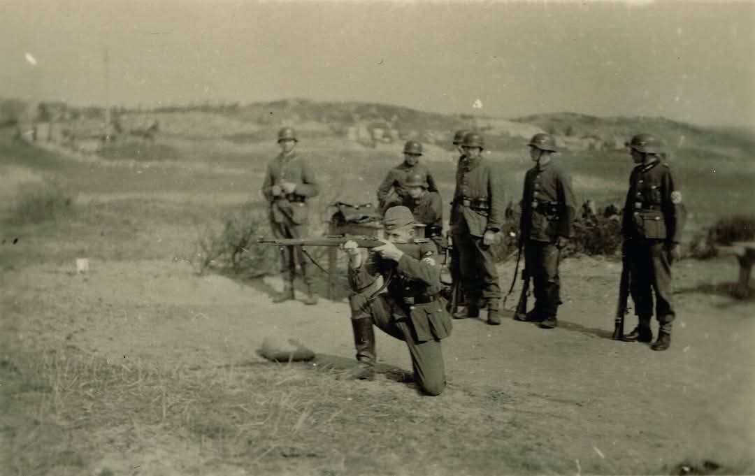 Duitse soldaten | Schietoefeningen in Katwijk | Fotobron onbekend